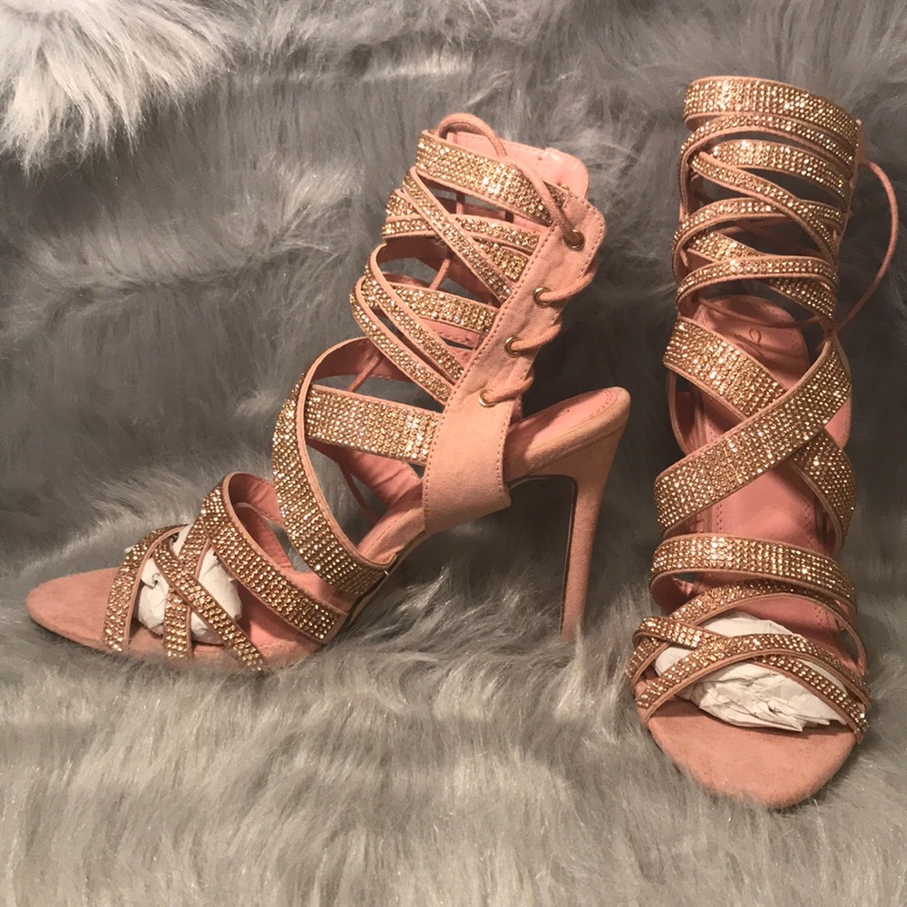 (Closing Sale) Dusty Pink heels (Price final) - Picture 4 of 5